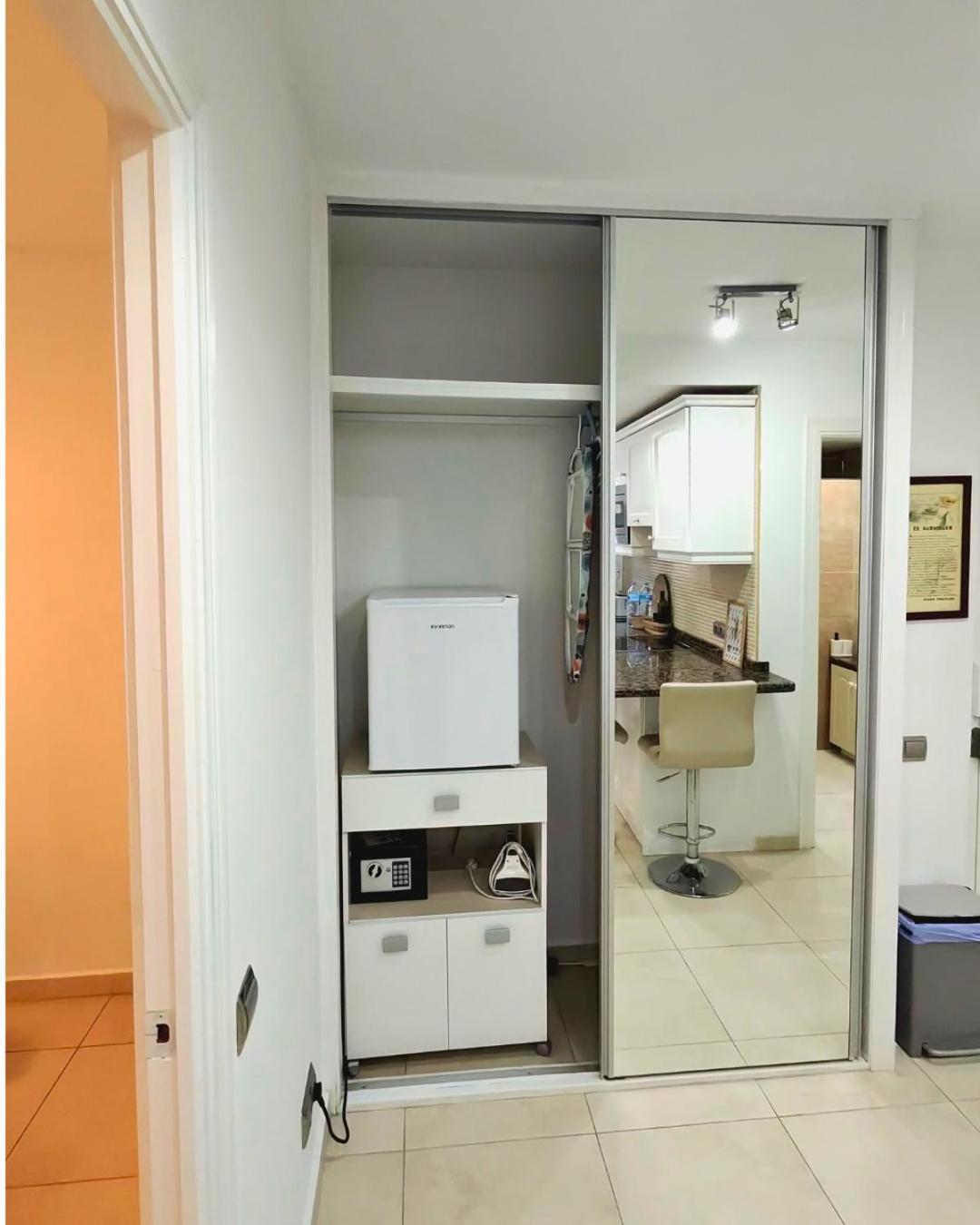 Apartment Modern 1Br Walk To Beach, Casino & Puerto Banus *