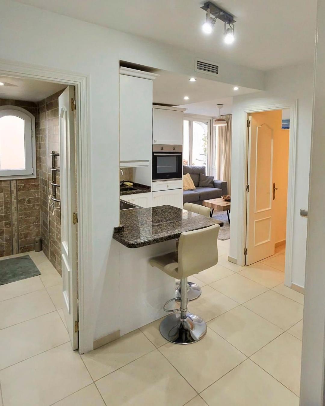 Apartment Modern 1Br Walk To Beach, Casino & Puerto Banus